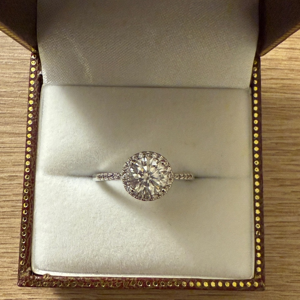 Moissanite 1CT Ring Size 9